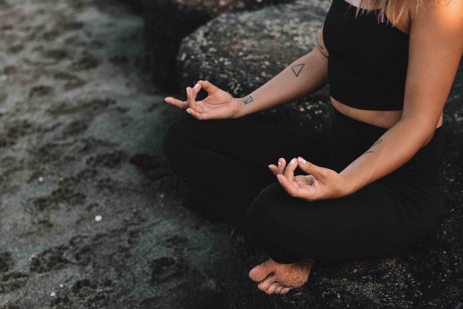 La Importancia de Cuidar Tu Salud y Armonía: Yoga y Meditación como Claves del Éxito Yoga y meditación